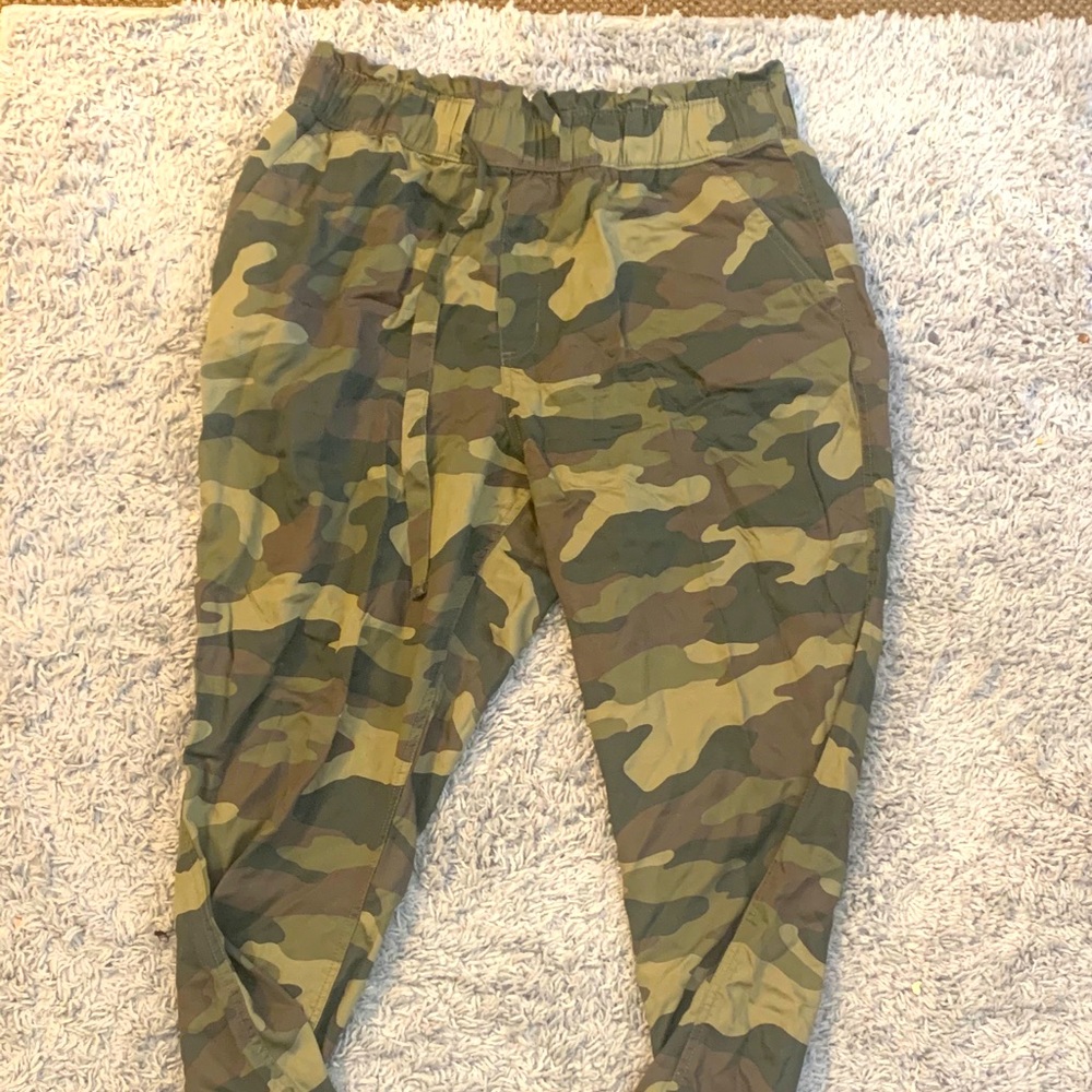 HIGH RISE!! XL camo joggers